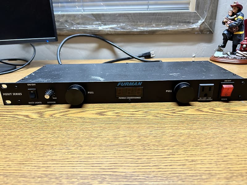 Furman M8D Power Conditioner8 outlet power conditioner and Reverb