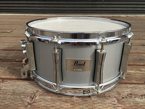 Pearl outlet aluminum snare