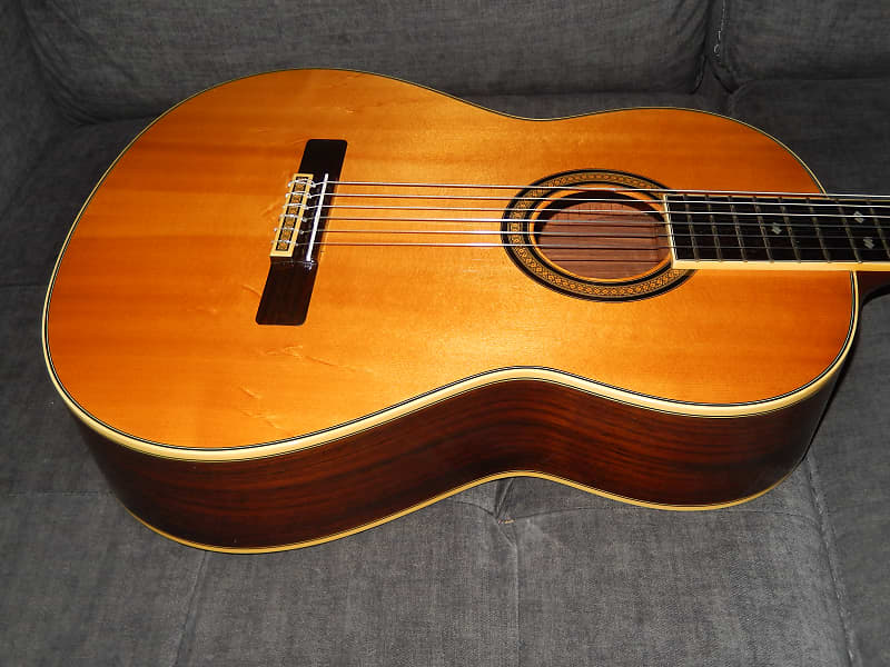 MADE IN 1982 - YAMAHA CP500 - BEAUTIFULLY SOUNDING CLASSICAL TROUBADOUR  GUITAR