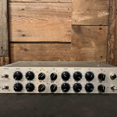 Summit EQP-200A | Reverb