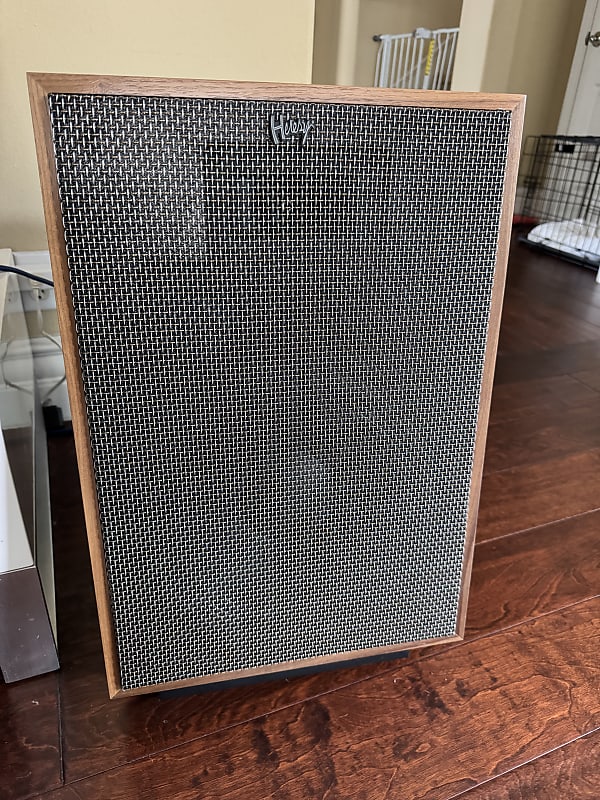 Klipsch Heresy IV American Walnut  			