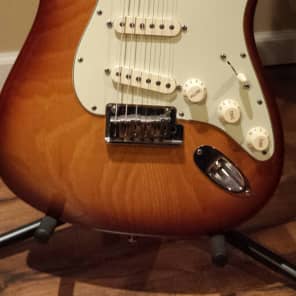 Fender American Deluxe Ash Stratocaster, Tobacco image 2