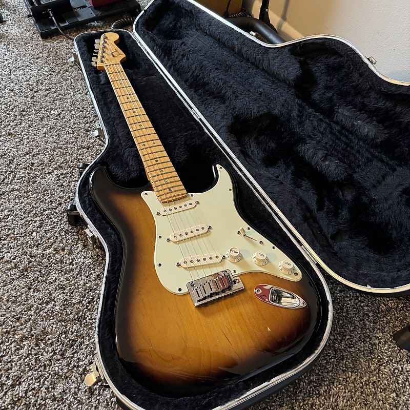 ギター Fender American Delax 2008 Fender American Deluxe Stratocaster Electric Guitar