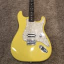 Fender Tom Delonge Artist Series Signature Stratocaster 2002 - 2003 Graffiti Yellow