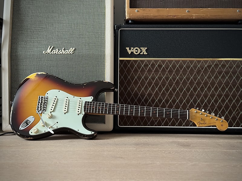 Fender Custom Shop 1960 Relic Sunburst Strat 30th