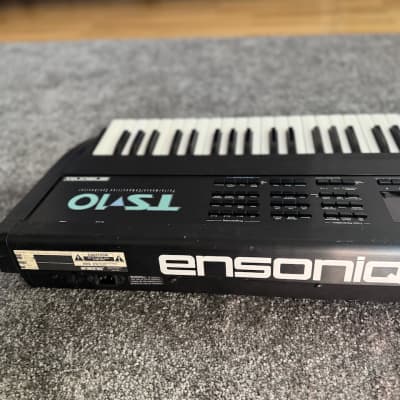 Ensoniq TS-10 - Performance/Composition Synthesizer