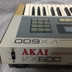 Akai VX600 アナログ6ポリシンセ 美品