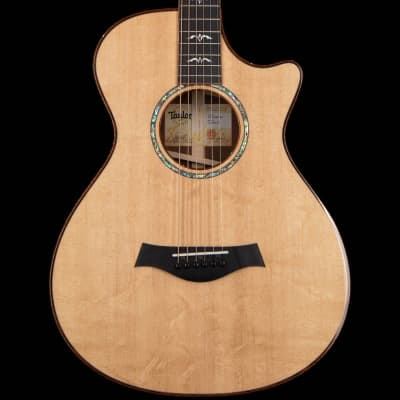 Taylor Custom 12-Fret Grand Concert Bear Claw Sitka Spruce Top Acoustic-Electric Natural image 2