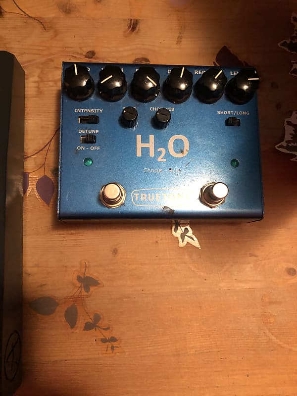 Truetone H2O V3 Chorus and Echo