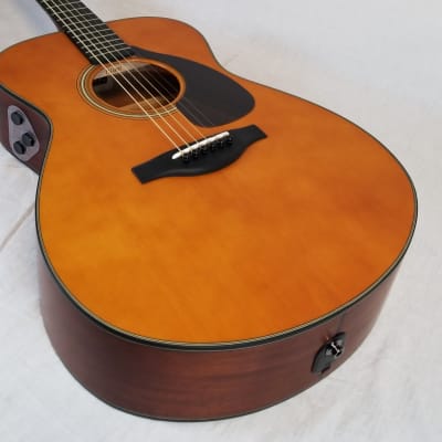 Yamaha FSX5 Red Label Folk Guitar w/Atmosfeel Pickup System & Hardshell Case image 7