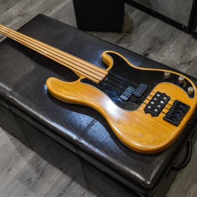 Fender Precision Bass Fretless with Maple Fingerboard 1978 Modded - Natural image 10
