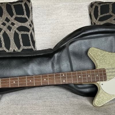 Left Handed Dan Electro Bass Guitar-Silver-Gold Sparkle image 13