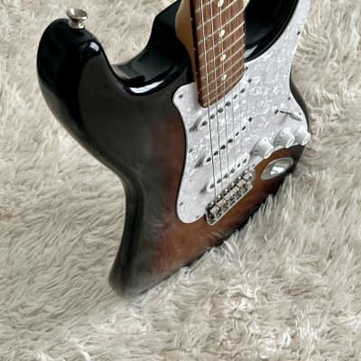 2004 Fender Highway One Stratocaster Sunburst Electric Guitar image 11