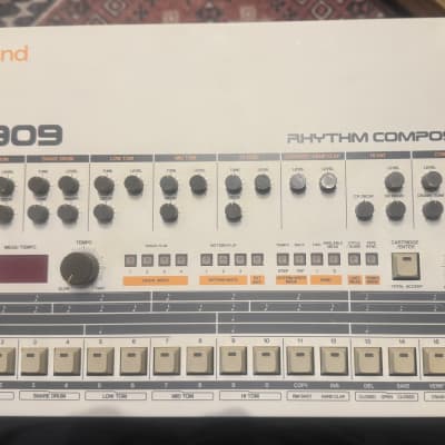 Roland TR-909 - Mint and Serviced - UK