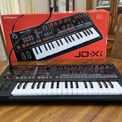 Roland JD-Xi 37-Key Analog/Digital Crossover Synthesizer | Reverb