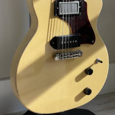 Echopark Downtowner Deluxe 2017 TV Yellow for sale