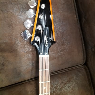 Epiphone Thunderbird 60s Bass Tobacco Sunburst | Reverb Canada