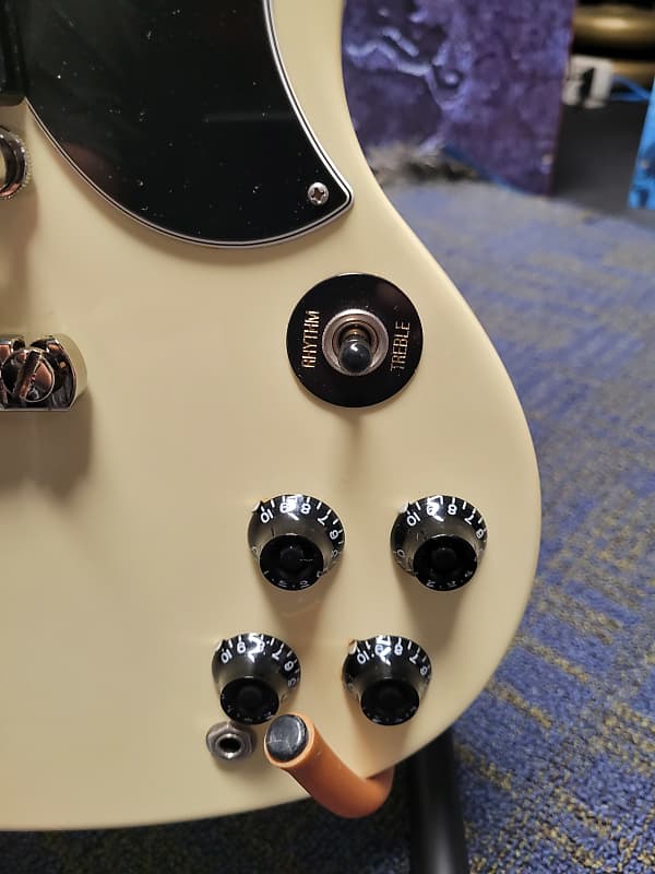 Rare 2007 Gibson Sg 61 reissue - White - lightweight 6.4 lbs Rare 2007 Gibson Sg 61 reissue - White - lightweight 6.4 lbs