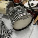 Ludwig 70’s Black oyster, pearl 22” bass drum