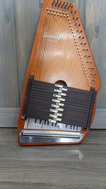 Vitnage Autoharp by Oscar Schmidt, 15 Chord, 36 String Autoharp