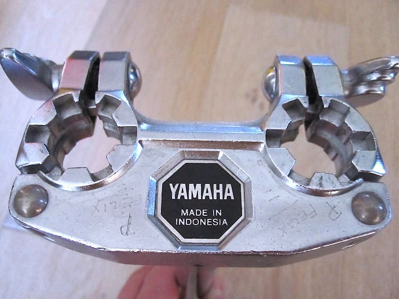 Yamaha 2-Hole Receiver Double Tom Holder Mount VINTAGE image 1