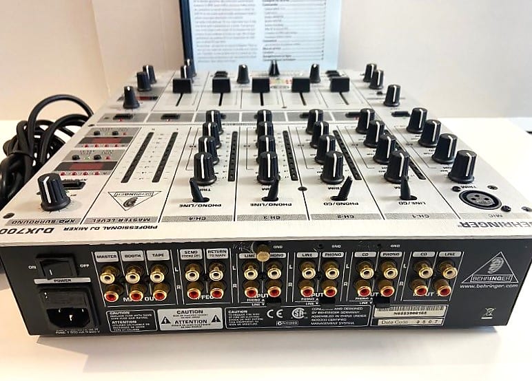 Console DJ Professionnelle 5 Canaux Mixer BEHRINGER DJX700