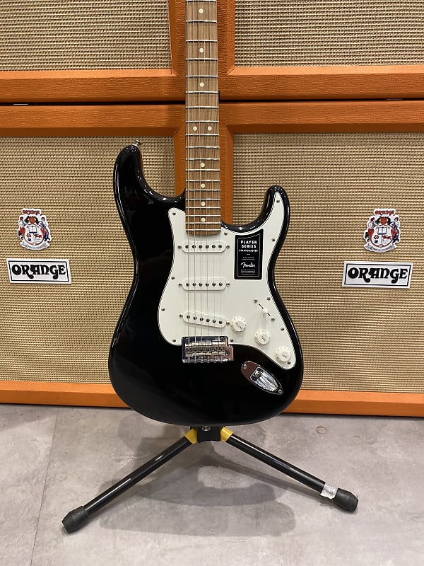 Fender Player Stratocaster with Pau Ferro Fretboard 2018 - Present - Black image 1