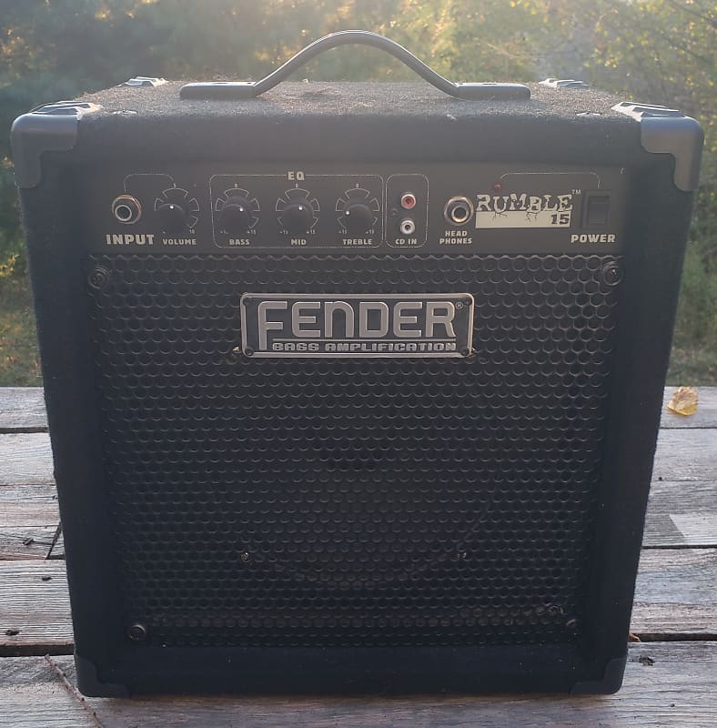 Fender Rumble 15 15-Watt 1x8