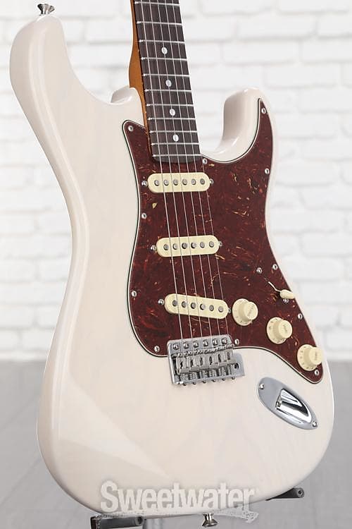 Fender Custom Shop American Custom Stratocaster Electric | Reverb