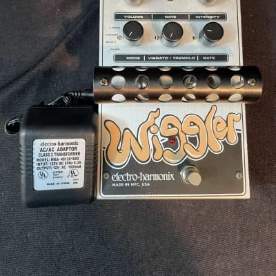 Electro-Harmonix Wiggler Tube Vibrato / Tremolo Pedal | Reverb