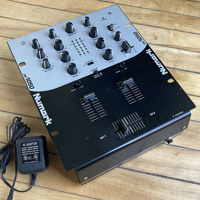 Numark DM1050 mixer with PSU