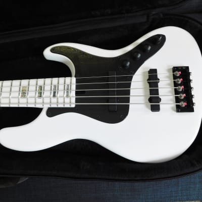 Brubaker Bass Guitars | Reverb