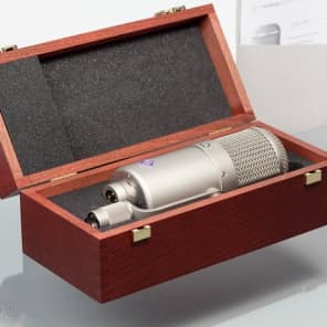 Neumann U 47 FET Collector's Edition Large-diaphragm Condenser Microphone image 2