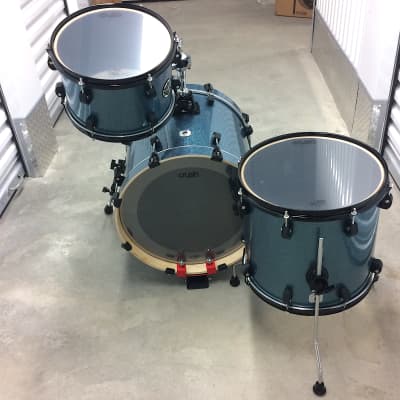 Crush Drums Chameleon Jazz Drum Kit! Blue Sparkle Set w/ 18 Inch Kick! image 2