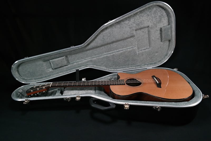 Furch Yellow OMc-CR Orchestra Cutaway (Cedar/Rosewood) Hard