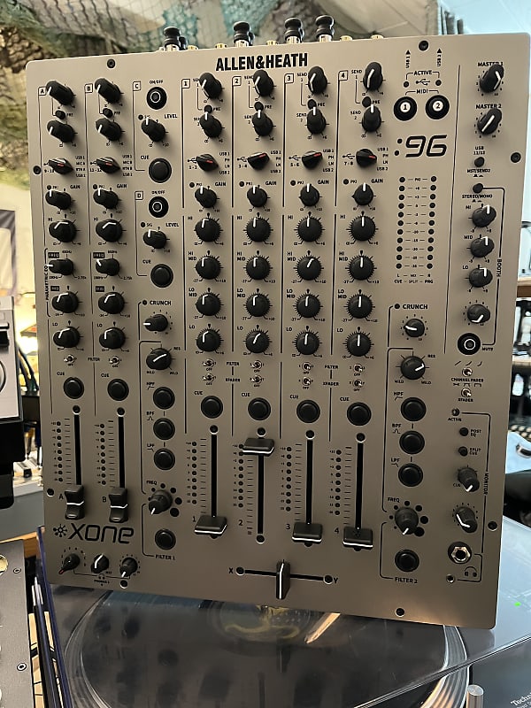 Allen & Heath XONE 96 DJ-Mixer XONE96 2021 silver | Reverb