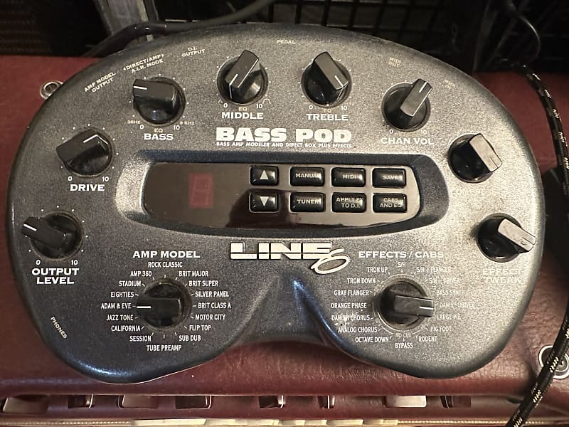 Line 6 Bass POD Multi-Effect and Amp Modeler