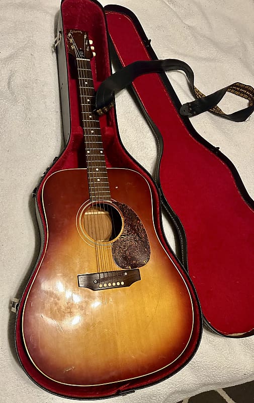 Gibson J-45 Deluxe 70年代初期もの 広島県呉市より、Gibson J-45 Deluxe 1973-1975年