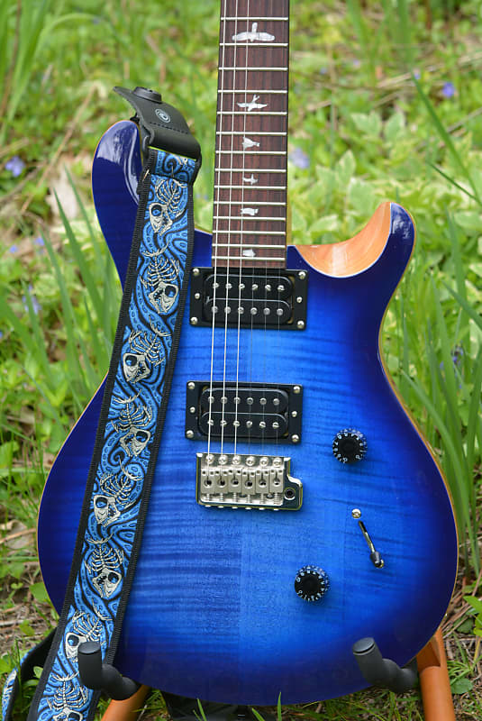 PRS SE Custom 24 Guitar in Faded Blue Burst w/New Black | Reverb