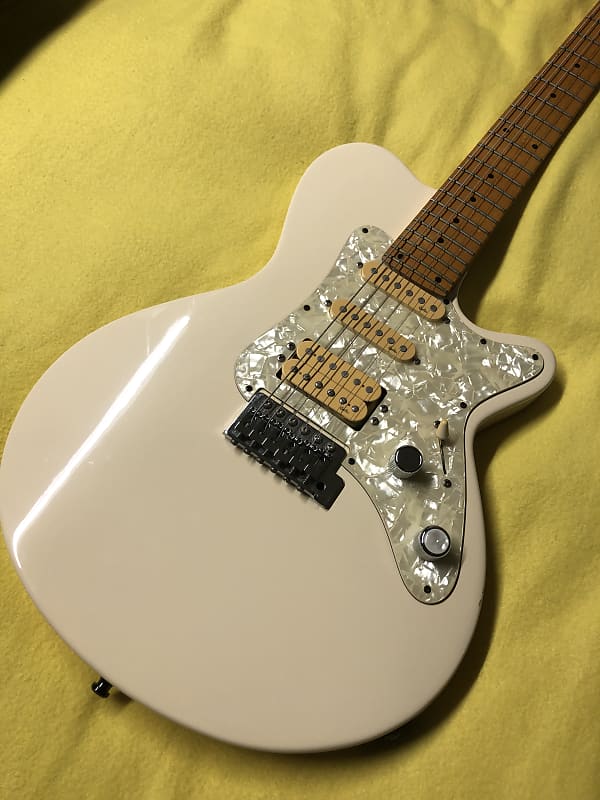 Godin SD Electric Guitar 24 Frets Cream White | Reverb