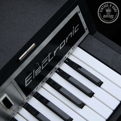(Video) *Serviced* c.1970s Super Rare Lorenzo Electronic Electric Combo Organ Italian Synth |  37 Keys, 2 Voices, Preset Chords |  Vintage & Rare Analog Synthesiser | Made in Italy |  Flute String Vibrato Built-in speakers image 7