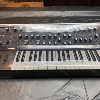 Moog Sub 37 Tribute Edition Paraphonic w/ Decksaver cover included