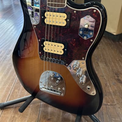 Fender Kurt Cobain Jaguar  3-Color Sunburst #MX23010489  8 lbs  11.6 oz image 8