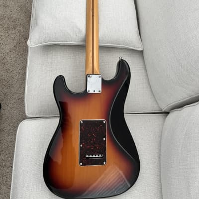 Fender American Standard Stratocaster with Maple Fretboard 1995 - 1997 - Brown Sunburst image 4