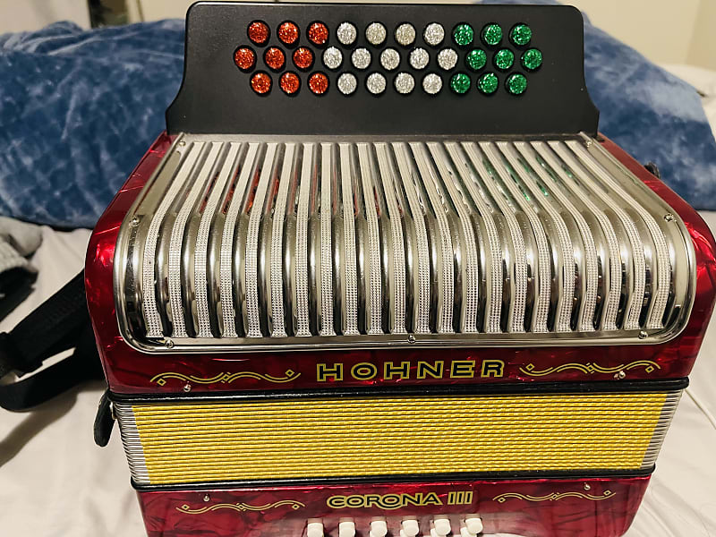 Hohner Corona III Diatonic Accordion (G/C/F) Reverb