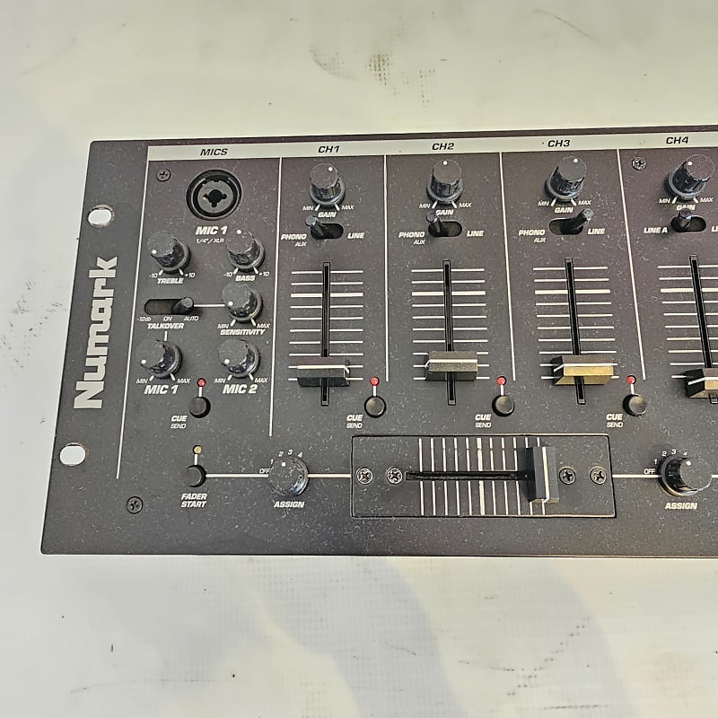 Numark CM100 DJミキサー 800424000000000-00-600x600.jpg