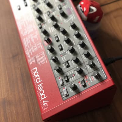 Nord Lead 4R 2010s - Red