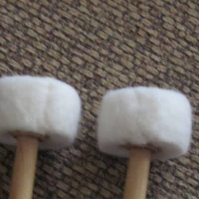 ONE pair new old stock (with packaging) Vic Firth T2 AMERICAN CUSTOM TIMPANI - CARTWHEEL MALLETS (SOFT), Head material / color: Felt / White -- Handle material: Hickory (or maybe Rock Maple) from 2010s (2019) image 6
