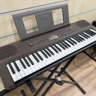 Yamaha PSR-E360 Portable Keyboard Dark Walnut