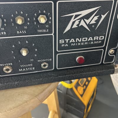 Peavey Standard pa mixer amp image 2